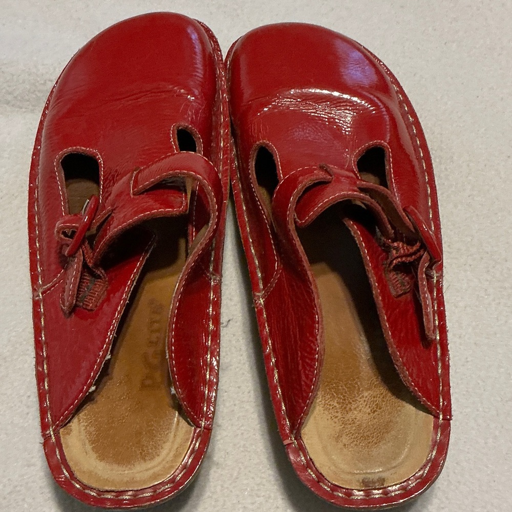 Alegria Red Leather Mules